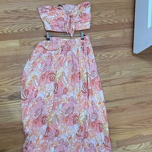 Aakaa Pink and Orange Floral Set